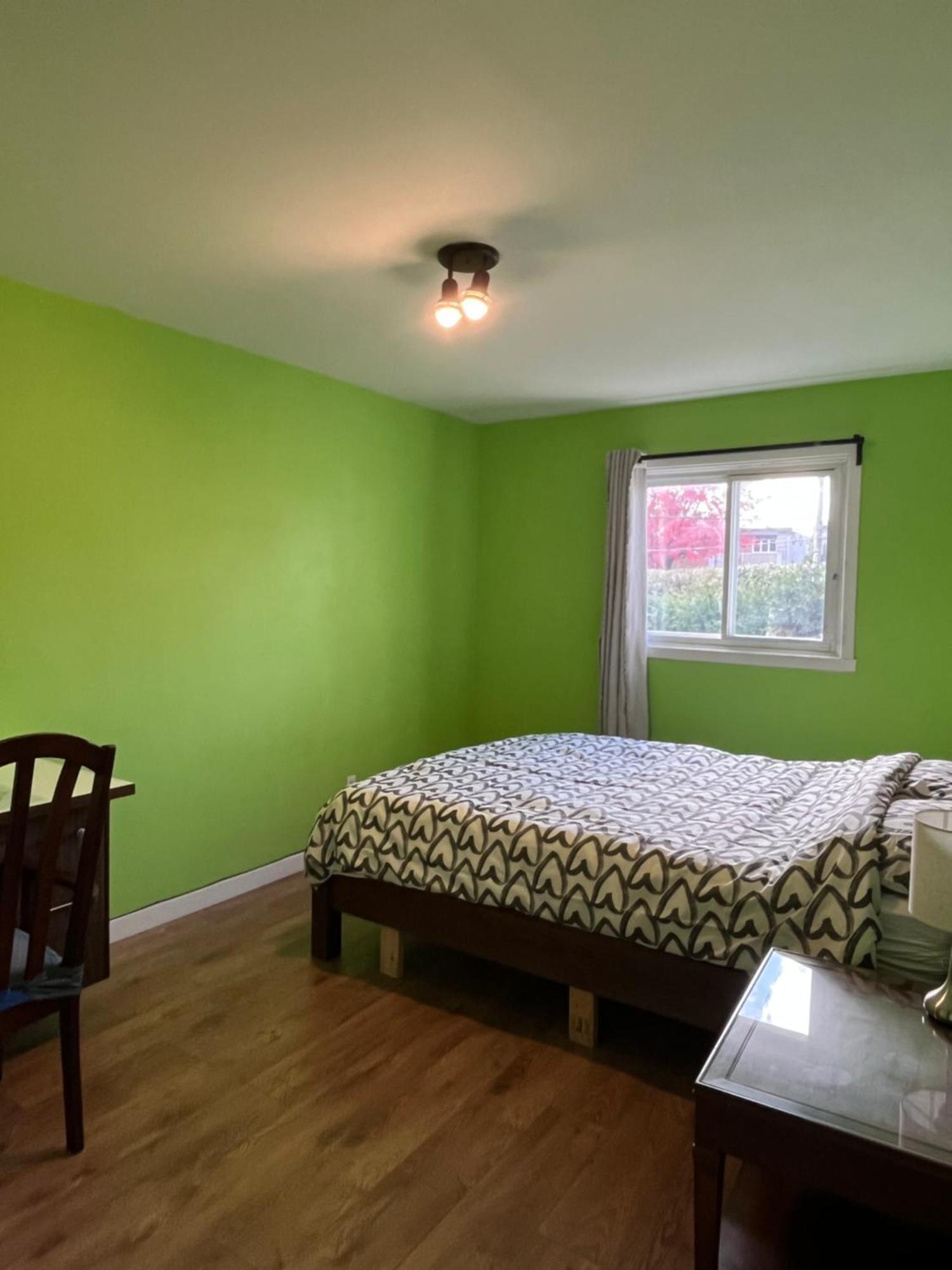 New Renovated Peaceful With Parking * Montréal